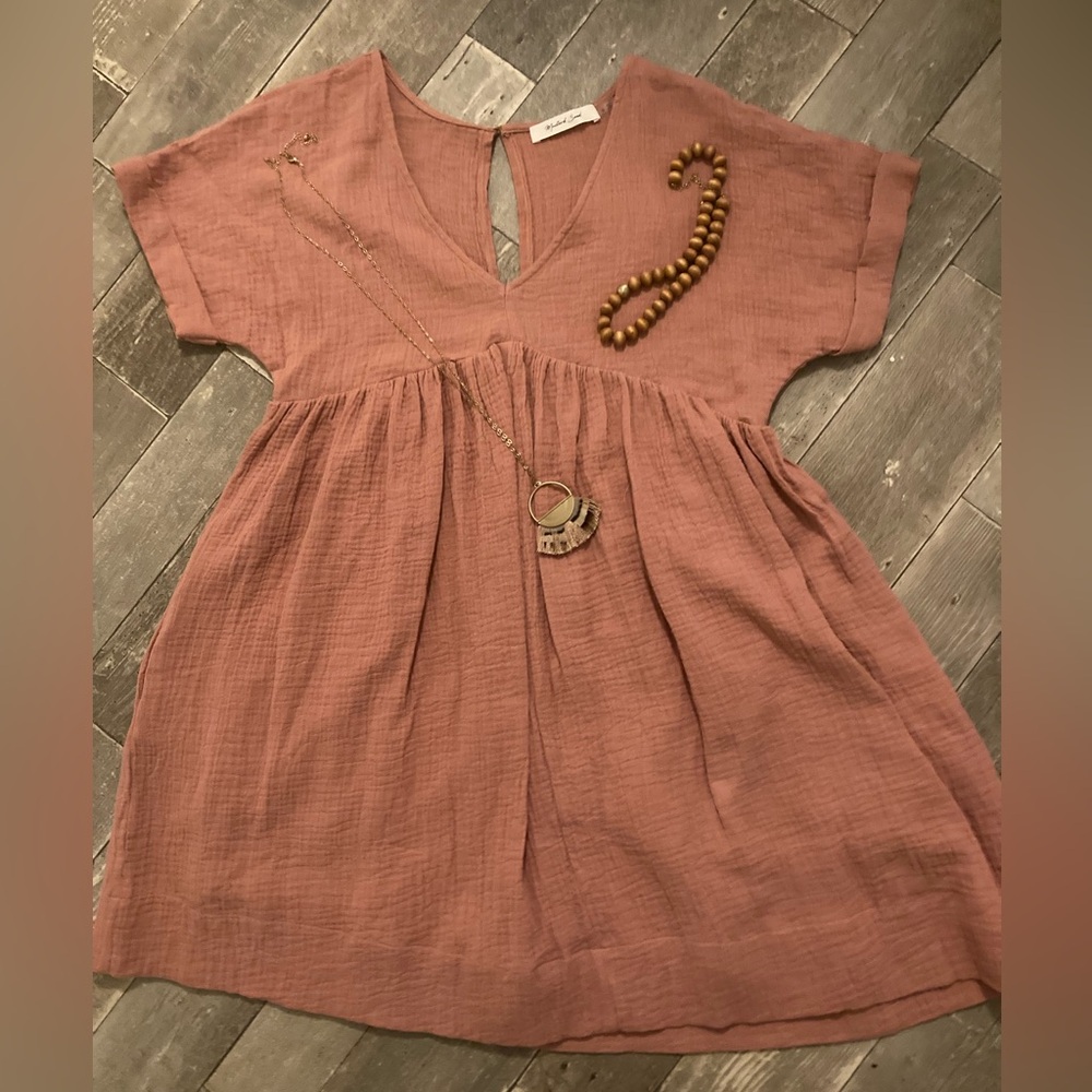 Women’s small dark pink fall dress